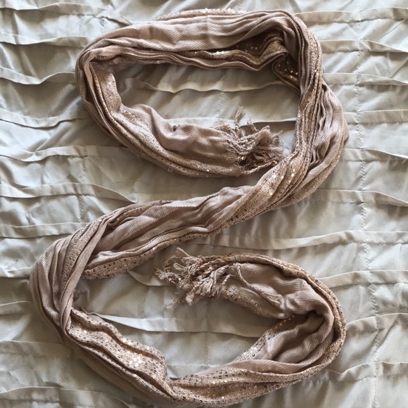 Scarf - Picture 2 of 3